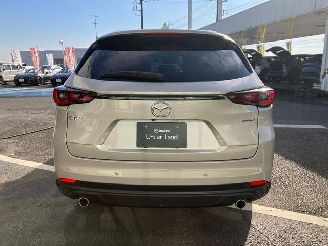 ＣＸ－８ ＸＤ　ブラックトーンエディション　３６０ビュー　電動リヤゲート　衝突軽減装置　追従クルコン　車線逸脱警報装置　運転席パワーシート　ＥＴＣ２．０　ＬＥＤヘッド　Ｂｌｕｅｔｏｏｔｈ　オートマチックハイビーム　禁煙車　コーナーセンサー（8枚目）