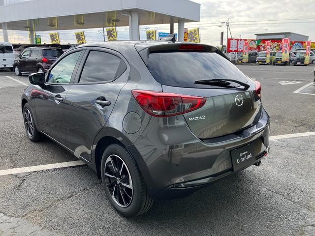 ＭＡＺＤＡ２ １５スポルト　車線逸脱警報システム　ＡＵＸ　デモカー　レーダークルーズコントロール　ＵＳＢ　禁煙車　アイドリングストップ　オートハイビーム　フルオートエアコン　スマートキー　キーフリー　横滑り防止装置　オートライト（9枚目）