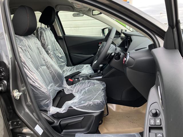 ＭＡＺＤＡ２ １５スポルト　車線逸脱警報システム　ＡＵＸ　デモカー　レーダークルーズコントロール　ＵＳＢ　禁煙車　アイドリングストップ　オートハイビーム　フルオートエアコン　スマートキー　キーフリー　横滑り防止装置　オートライト（19枚目）