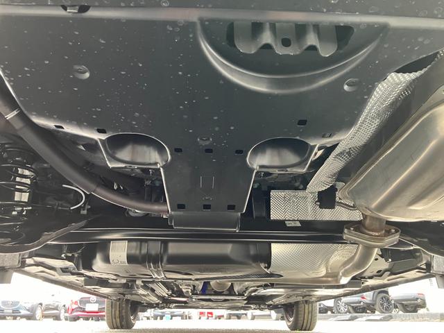 ＭＡＺＤＡ２ １５スポルト　車線逸脱警報システム　ＡＵＸ　デモカー　レーダークルーズコントロール　ＵＳＢ　禁煙車　アイドリングストップ　オートハイビーム　フルオートエアコン　スマートキー　キーフリー　横滑り防止装置　オートライト（33枚目）