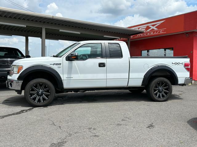 Ｆ－１５０ 　Ｆ－１５０　４ＷＤ　ＸＬＴ　ＥＣＯＢＯＯＳＴ　３．５Ｌ　Ｖ６　ターボエンジン　ベンチシート　コラムシフト　リフトアップ　オーバーフェンダー　ＦＵＥＬアルミ　実走行車両　パークエイド　クルコン　社外ナビ（4枚目）