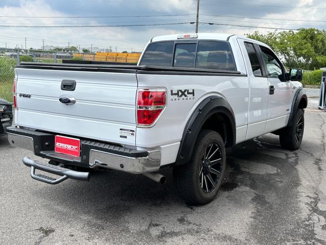 Ｆ－１５０ 　Ｆ－１５０　４ＷＤ　ＸＬＴ　ＥＣＯＢＯＯＳＴ　３．５Ｌ　Ｖ６　ターボエンジン　ベンチシート　コラムシフト　リフトアップ　オーバーフェンダー　ＦＵＥＬアルミ　実走行車両　パークエイド　クルコン　社外ナビ（11枚目）