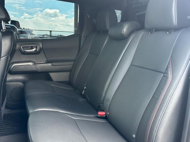 タコマ 　ＴＲＤ　ＰＲＯ　新車並行　リフトアップ　シャッター式トノカバー　ベッドラック　ＴＲＤシュノーケル　ルーフキャリア　フローティングナビ　サンルーフ　ｎ－ｆａｂサイドステップ　ＳＣＳホイール　地デジＴＶ（31枚目）