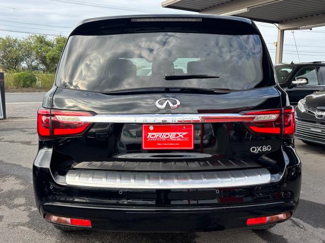 ＱＸ８０ ベースグレード　ダイヤモンドキルティングブラックレザー　サンルーフ　２６インチホイール　純正ホイール有　パノラミックビューモニター　シートヒータ＆ベンチレーション　ステアリングヒーター　ＢＯＳＥサウンド（6枚目）
