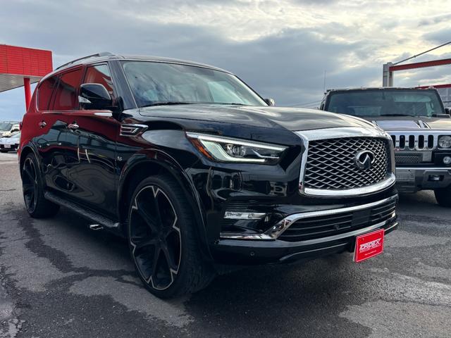 ＱＸ８０ ベースグレード　ダイヤモンドキルティングブラックレザー　サンルーフ　２６インチホイール　純正ホイール有　パノラミックビューモニター　シートヒータ＆ベンチレーション　ステアリングヒーター　ＢＯＳＥサウンド（10枚目）