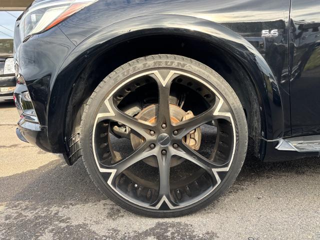 ＱＸ８０ ベースグレード　ダイヤモンドキルティングブラックレザー　サンルーフ　２６インチホイール　純正ホイール有　パノラミックビューモニター　シートヒータ＆ベンチレーション　ステアリングヒーター　ＢＯＳＥサウンド（14枚目）