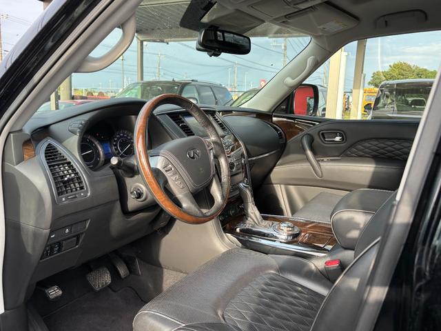 ＱＸ８０ ベースグレード　ダイヤモンドキルティングブラックレザー　サンルーフ　２６インチホイール　純正ホイール有　パノラミックビューモニター　シートヒータ＆ベンチレーション　ステアリングヒーター　ＢＯＳＥサウンド（15枚目）