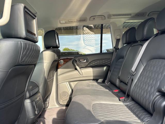 ＱＸ８０ ベースグレード　ダイヤモンドキルティングブラックレザー　サンルーフ　２６インチホイール　純正ホイール有　パノラミックビューモニター　シートヒータ＆ベンチレーション　ステアリングヒーター　ＢＯＳＥサウンド（20枚目）