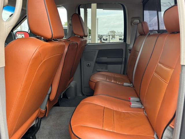 ダッジ・ラム ＳＬＴ　実走行　クワッドキャブ　ブラウンカスタムレザー　フロントベンチシート　コラムシフト　２０インチホイール　サイドステップ　ハードトノカバー　ＡＬＰＩＮＥ１１インチナビ　地デジＴＶ（22枚目）
