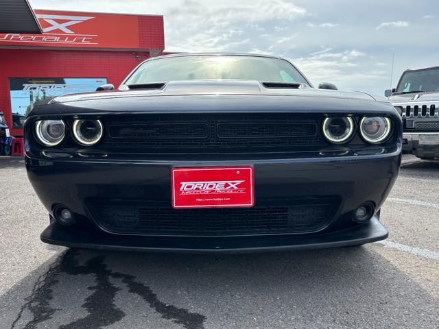 ダッジ・チャレンジャー SXT プラス ブラックトップパッケージ アップルカープレイアンドロイドオート サンルーフ ブラックレザーシート シートヒータ&ベンチレーション ステアリングヒーター ALPINEオーディオ(2枚目)