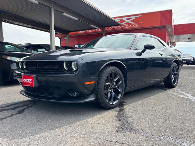 ダッジ・チャレンジャー SXT プラス ブラックトップパッケージ アップルカープレイアンドロイドオート サンルーフ ブラックレザーシート シートヒータ&ベンチレーション ステアリングヒーター ALPINEオーディオ(3枚目)