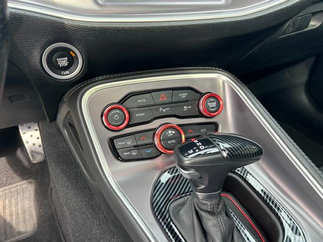 ダッジ・チャレンジャー SXT プラス ブラックトップパッケージ アップルカープレイアンドロイドオート サンルーフ ブラックレザーシート シートヒータ&ベンチレーション ステアリングヒーター ALPINEオーディオ(27枚目)