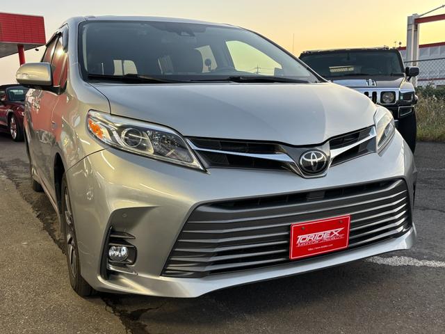 シエナ リミテッド　ＡＷＤ　ブラウンレザー　サンルーフ　両側パワースライドドア　パワーバックドア　トヨタセーフティセンス　アダプティブクルーズコントロール　フローティングナビ（9枚目）