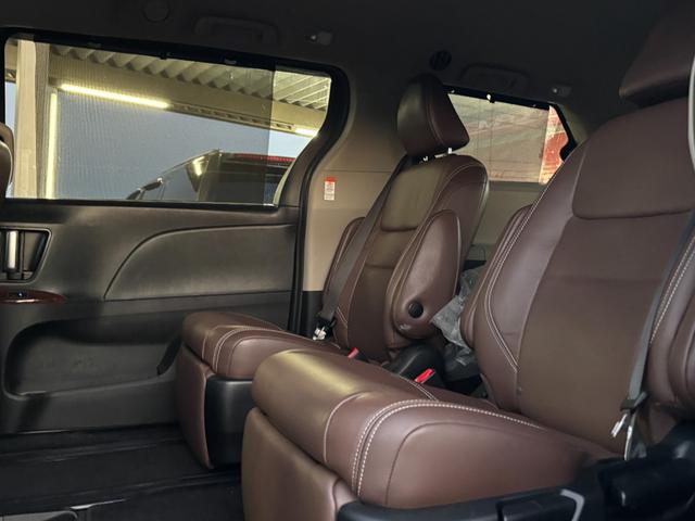 シエナ リミテッド　ＡＷＤ　ブラウンレザー　サンルーフ　両側パワースライドドア　パワーバックドア　トヨタセーフティセンス　アダプティブクルーズコントロール　フローティングナビ（15枚目）