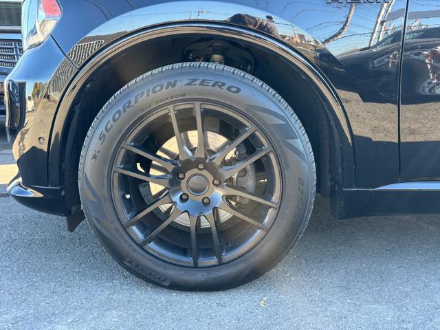 ダッジ・デュランゴ ＲＴ　新車並行　アップルカープレイ　サンルーフ　コンビレザーシート　電動格納ミラー　ＣＯＲＳＡマフラー　アメリカンレーシング２０インチホイール　シートヒーター　パワーバックドア　地デジＴＶ（14枚目）