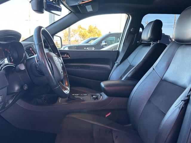 ダッジ・デュランゴ ＲＴ　新車並行　アップルカープレイ　サンルーフ　コンビレザーシート　電動格納ミラー　ＣＯＲＳＡマフラー　アメリカンレーシング２０インチホイール　シートヒーター　パワーバックドア　地デジＴＶ（16枚目）