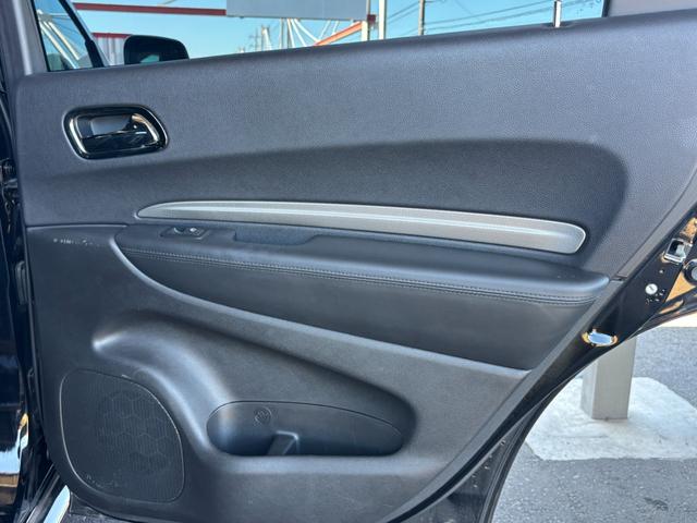 ダッジ・デュランゴ ＲＴ　新車並行　アップルカープレイ　サンルーフ　コンビレザーシート　電動格納ミラー　ＣＯＲＳＡマフラー　アメリカンレーシング２０インチホイール　シートヒーター　パワーバックドア　地デジＴＶ（29枚目）