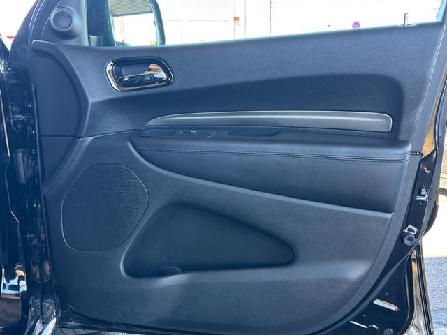 ダッジ・デュランゴ ＲＴ　新車並行　アップルカープレイ　サンルーフ　コンビレザーシート　電動格納ミラー　ＣＯＲＳＡマフラー　アメリカンレーシング２０インチホイール　シートヒーター　パワーバックドア　地デジＴＶ（33枚目）