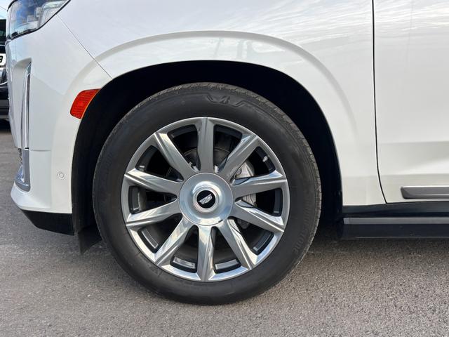 キャデラックエスカレード プラチナム　ウィスパーベージュインテリア　ＡＫＧサウンドシステム　パノラマサンルーフ　パワーランニングボード　２２インチ純正ホイールシートヒータ＆ベンチレーション　クーラーボックスアダプティブクルーズコントロール（14枚目）