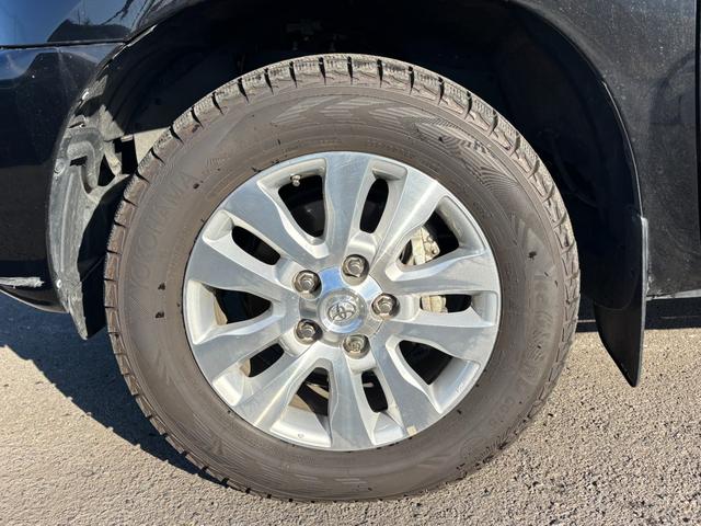 セコイア プラチナム　新車並行　ＪＢＬサウンド　プッシュスタート　ブラウンレザーシート　フローティングナビ　サンルーフ　シートヒータ＆ベンチレーション　トヨタセーフティセンス　アダクティブクルーズコントロール（14枚目）