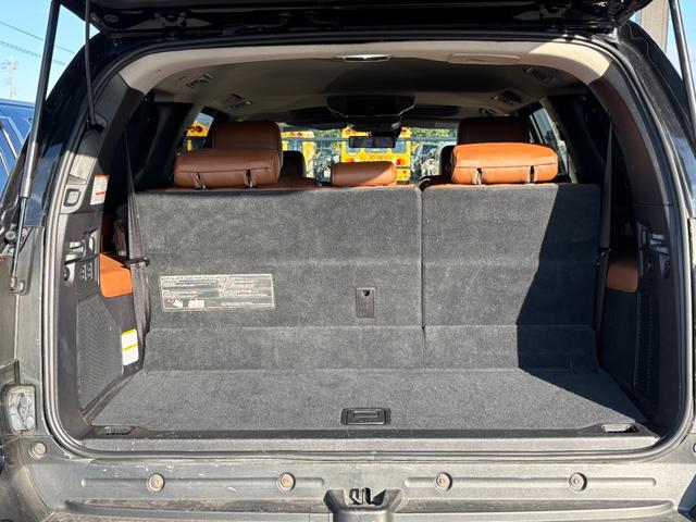 セコイア プラチナム　新車並行　ＪＢＬサウンド　プッシュスタート　ブラウンレザーシート　フローティングナビ　サンルーフ　シートヒータ＆ベンチレーション　トヨタセーフティセンス　アダクティブクルーズコントロール（24枚目）