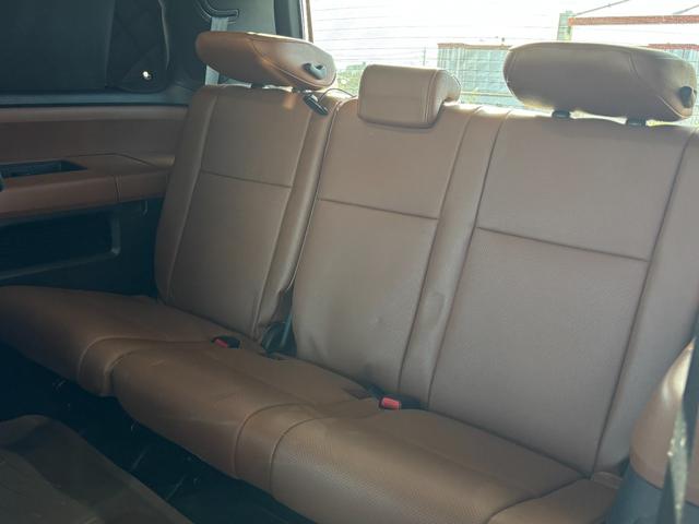 セコイア プラチナム　新車並行　ＪＢＬサウンド　プッシュスタート　ブラウンレザーシート　フローティングナビ　サンルーフ　シートヒータ＆ベンチレーション　トヨタセーフティセンス　アダクティブクルーズコントロール（25枚目）