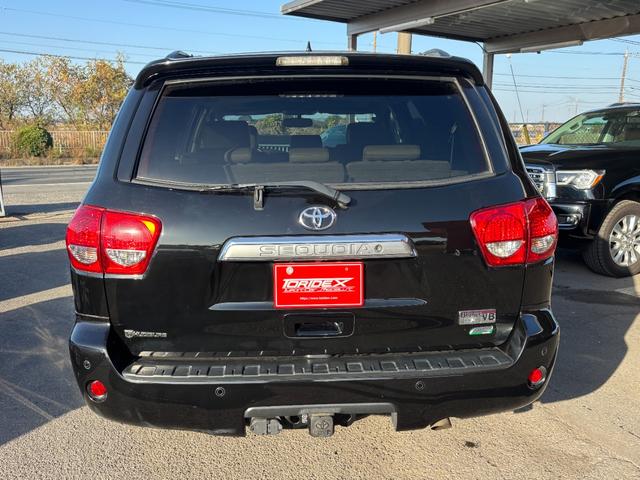 セコイア リミテッド　サンルーフ　ベージュレザーシート　ＪＢＬサウンド　カロッツェリアナビ　地デジＴＶ　電動格納サードシート　パワーバックドア　クルーズコントロール　クリアランスソナー　シートヒーター（6枚目）