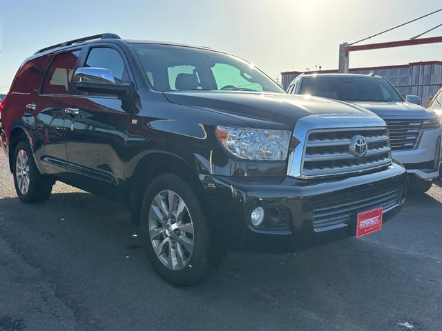 セコイア リミテッド　サンルーフ　ベージュレザーシート　ＪＢＬサウンド　カロッツェリアナビ　地デジＴＶ　電動格納サードシート　パワーバックドア　クルーズコントロール　クリアランスソナー　シートヒーター（9枚目）