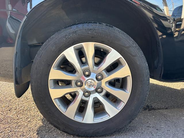 セコイア リミテッド　サンルーフ　ベージュレザーシート　ＪＢＬサウンド　カロッツェリアナビ　地デジＴＶ　電動格納サードシート　パワーバックドア　クルーズコントロール　クリアランスソナー　シートヒーター（12枚目）