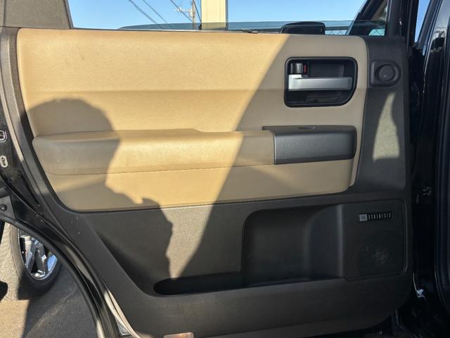 セコイア リミテッド　サンルーフ　ベージュレザーシート　ＪＢＬサウンド　カロッツェリアナビ　地デジＴＶ　電動格納サードシート　パワーバックドア　クルーズコントロール　クリアランスソナー　シートヒーター（23枚目）