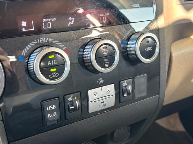 セコイア リミテッド　サンルーフ　ベージュレザーシート　ＪＢＬサウンド　カロッツェリアナビ　地デジＴＶ　電動格納サードシート　パワーバックドア　クルーズコントロール　クリアランスソナー　シートヒーター（41枚目）