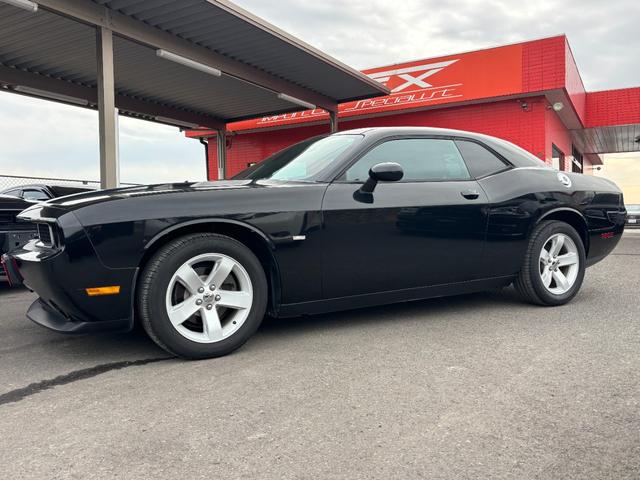 ダッジ・チャレンジャー SXT プラス 新車並行 走行8千キロ台 ケンウッドナビ TV クルーズコントロール 純正18インチホイール ETC バックカメラ(4枚目)