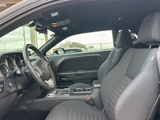 ダッジ・チャレンジャー SXT プラス 新車並行 走行8千キロ台 ケンウッドナビ TV クルーズコントロール 純正18インチホイール ETC バックカメラ(17枚目)