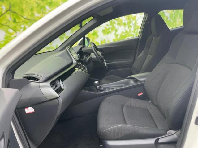Ｃ－ＨＲ Ｓ　ＬＥＤパッケージ　保証書／純正　９インチ　ＳＤナビ／衝突安全装置／車線逸脱防止支援システム／パーキングアシスト　バックガイド／ヘッドランプ　ＬＥＤ／ＵＳＢジャック／Ｂｌｕｅｔｏｏｔｈ接続／ＥＢＤ付ＡＢＳ　バックカメラ（6枚目）