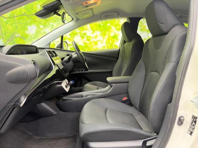 プリウス Ｓ　新品タイヤ／保証書／純正　ＳＤナビ／トヨタセーフティセンス／車線逸脱防止支援システム／パーキングアシスト　バックガイド／ヘッドランプ　ＬＥＤ／Ｂｌｕｅｔｏｏｔｈ接続／ＥＴＣ　衝突被害軽減システム（6枚目）