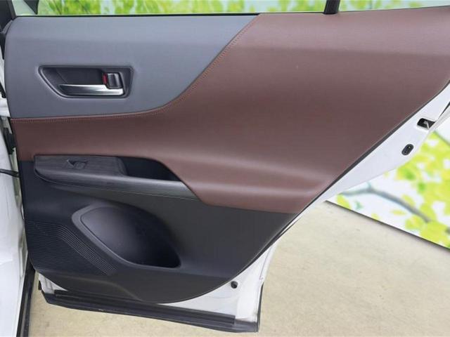 ハリアーハイブリッド Ｚ　新品タイヤ／調光パノラマルーフ／ＪＢＬ／保証書／ディスプレイオーディオ＋ナビ１２．３インチ／デジタルインナーミラー／トヨタセーフティセンス／パノラミックビューモニター／車線逸脱防止支援システム（21枚目）