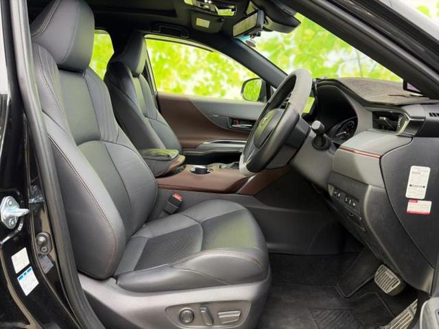 ハリアー ４ＷＤ　Ｚレザーパッケージ　新品タイヤ／調光パノラマルーフ／ＪＢＬ／保証書／ディスプレイオーディオ＋ナビ１２．３インチ／デジタルインナーミラー／トヨタセーフティセンス／シートエアコン／パノラミックビューモニター　革シート　４ＷＤ（4枚目）