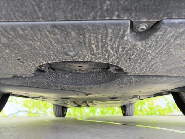 ハリアー ４ＷＤ　Ｚレザーパッケージ　新品タイヤ／調光パノラマルーフ／ＪＢＬ／保証書／ディスプレイオーディオ＋ナビ１２．３インチ／デジタルインナーミラー／トヨタセーフティセンス／シートエアコン／パノラミックビューモニター　革シート　４ＷＤ（56枚目）