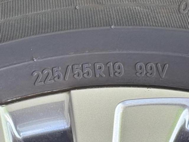 ハリアー ４ＷＤ　Ｚレザーパッケージ　新品タイヤ／調光パノラマルーフ／ＪＢＬ／保証書／ディスプレイオーディオ＋ナビ１２．３インチ／デジタルインナーミラー／トヨタセーフティセンス／シートエアコン／パノラミックビューモニター　革シート　４ＷＤ（59枚目）