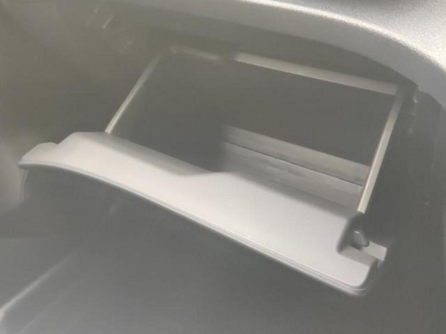 シエンタ ハイブリッドファンベースＧクエロ　保証書／純正　ＳＤナビ／トヨタセーフティセンス／両側電動スライドドア／パノラミックビューモニター／車線逸脱防止支援システム／シート　ハーフレザー／ドライブレコーダー　純正／ヘッドランプ　ＬＥＤ　ＥＴＣ（24枚目）