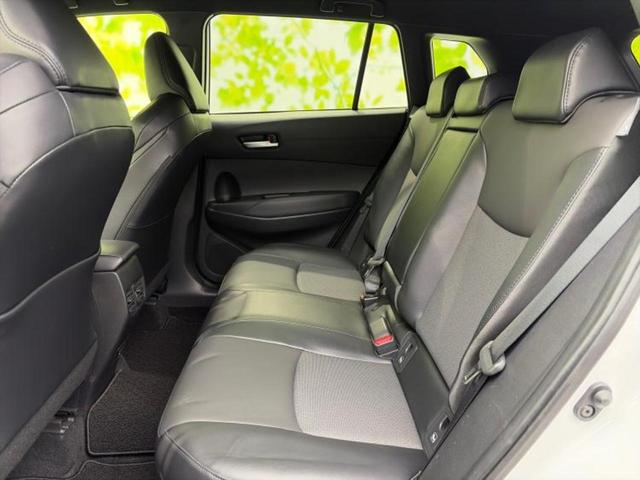 カローラクロス ハイブリッドZ 保証書/ディスプレイオーディオ8インチ/衝突安全装置/シートヒーター 前席/パノラミックビューモニター/車線逸脱防止支援システム/シート ハーフレザー/電動バックドア/ヘッドランプ LED 電動シート(7枚目)