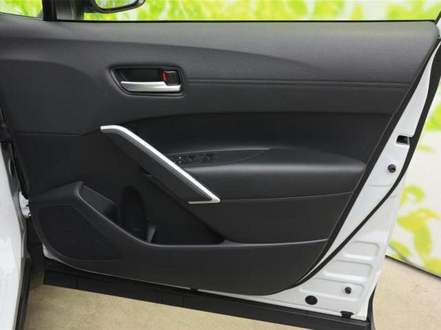 カローラクロス ハイブリッドZ 保証書/ディスプレイオーディオ8インチ/衝突安全装置/シートヒーター 前席/パノラミックビューモニター/車線逸脱防止支援システム/シート ハーフレザー/電動バックドア/ヘッドランプ LED 電動シート(20枚目)