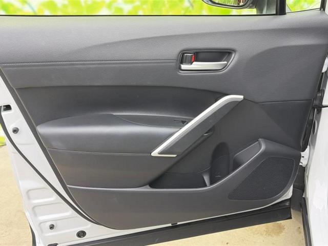 カローラクロス ハイブリッドZ 保証書/ディスプレイオーディオ8インチ/衝突安全装置/シートヒーター 前席/パノラミックビューモニター/車線逸脱防止支援システム/シート ハーフレザー/電動バックドア/ヘッドランプ LED 電動シート(22枚目)