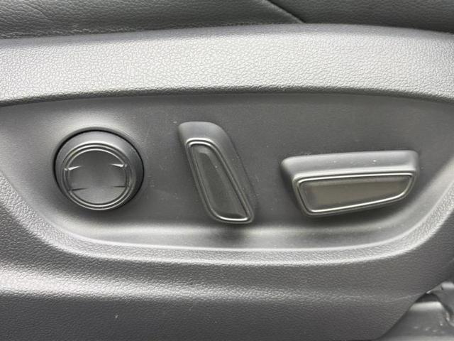 カローラクロス ハイブリッドZ 保証書/ディスプレイオーディオ8インチ/衝突安全装置/シートヒーター 前席/パノラミックビューモニター/車線逸脱防止支援システム/シート ハーフレザー/電動バックドア/ヘッドランプ LED 電動シート(51枚目)