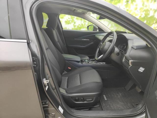 ＣＸ－３０ ４ＷＤ２０Ｓプロアクティブツーリングセレクション　新品タイヤ／ＢＯＳＥ／保証書／純正　ＳＤナビ／衝突安全装置／シートヒーター　運転席／３６０°ビューモニター／車線逸脱防止支援システム／パーキングアシスト　バックガイド／電動バックドア　バックカメラ（4枚目）
