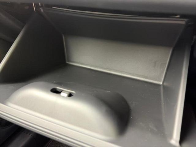 フィット eHEVホーム 保証書/ディスプレイオーディオ+ナビ9インチ/ホンダセンシング/車線逸脱防止支援システム/シート ハーフレザー/パーキングアシスト バックガイド/ヘッドランプ LED 衝突被害軽減システム(24枚目)