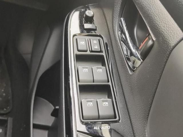 WECARS(ウィーカーズ)は全国250店舗展開!作業の都合上、車両をご覧頂けない場合がございます。来店前にお問合せ下さい