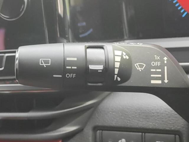 オーラ ニスモ 純正エアロ/BOSE/保証書/純正 9インチ SDナビ/インテリジェントルームミラー/エマージェンシーブレーキ/シートヒーター 前席/全方位モニター/車線逸脱防止支援システム/プロパイロット 禁煙車(17枚目)