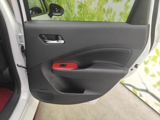 オーラ ニスモ 純正エアロ/BOSE/保証書/純正 9インチ SDナビ/インテリジェントルームミラー/エマージェンシーブレーキ/シートヒーター 前席/全方位モニター/車線逸脱防止支援システム/プロパイロット 禁煙車(21枚目)