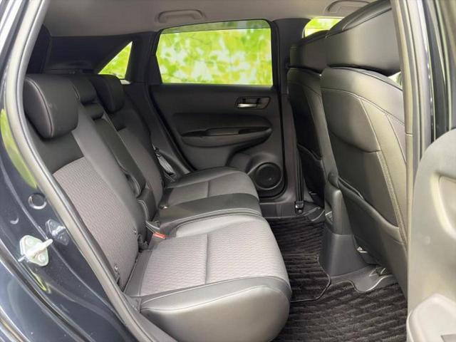 フィット ｅＨＥＶリュクス　保証書／純正　９インチ　ＳＤナビ／デジタルインナーミラー／衝突安全装置／シートヒーター　前席／車線逸脱防止支援システム／シート　ハーフレザー／パーキングアシスト　バックガイド　衝突被害軽減システム（5枚目）